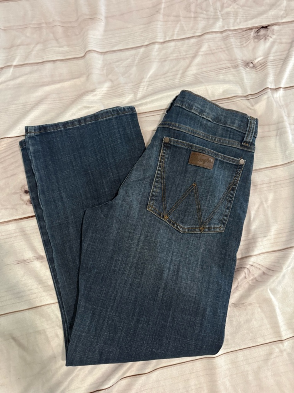 Wrangler Retro Classic Mid-Dark Blue Bootcut Jeans Boys 18 Husky Like New